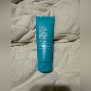 Briogeo Style + Treat Soft Wave Dry Cream - Teal